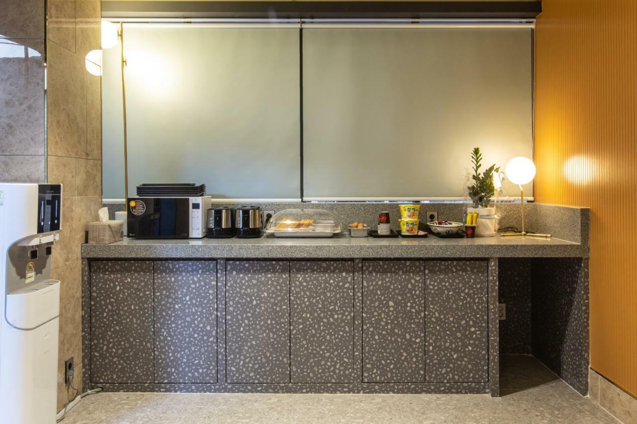 Brown Dot Gijang Yeonhwari Hotel Busan Ngoại thất bức ảnh
