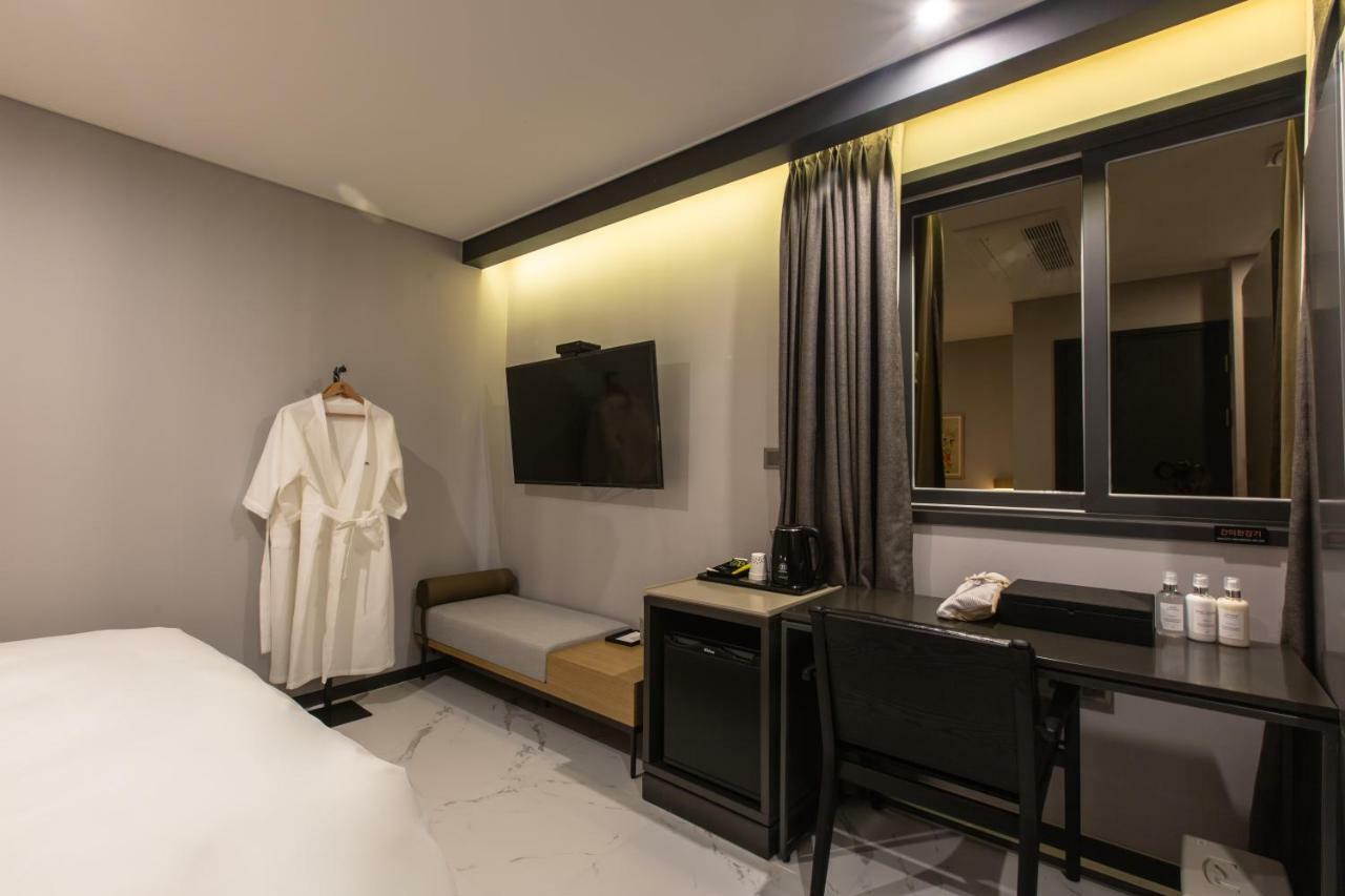 Brown Dot Gijang Yeonhwari Hotel Busan Ngoại thất bức ảnh