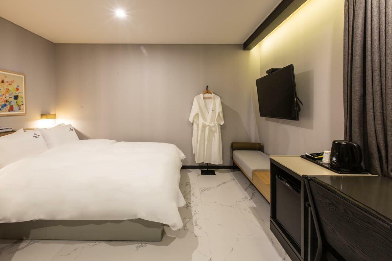 Brown Dot Gijang Yeonhwari Hotel Busan Ngoại thất bức ảnh