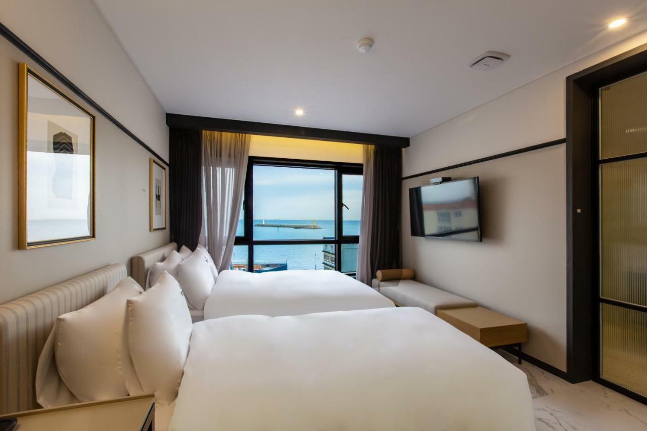 Brown Dot Gijang Yeonhwari Hotel Busan Ngoại thất bức ảnh